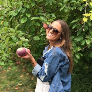 Meet your Posher, Andrea